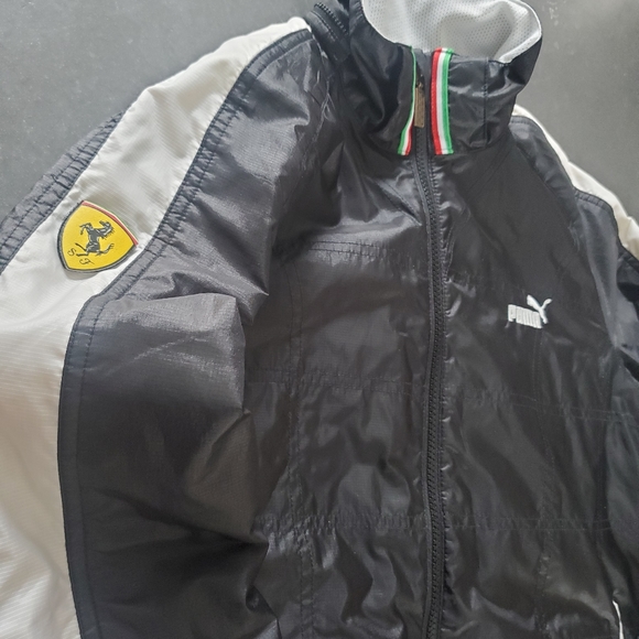 Womans puma FERRARI zip up - Picture 7 of 14